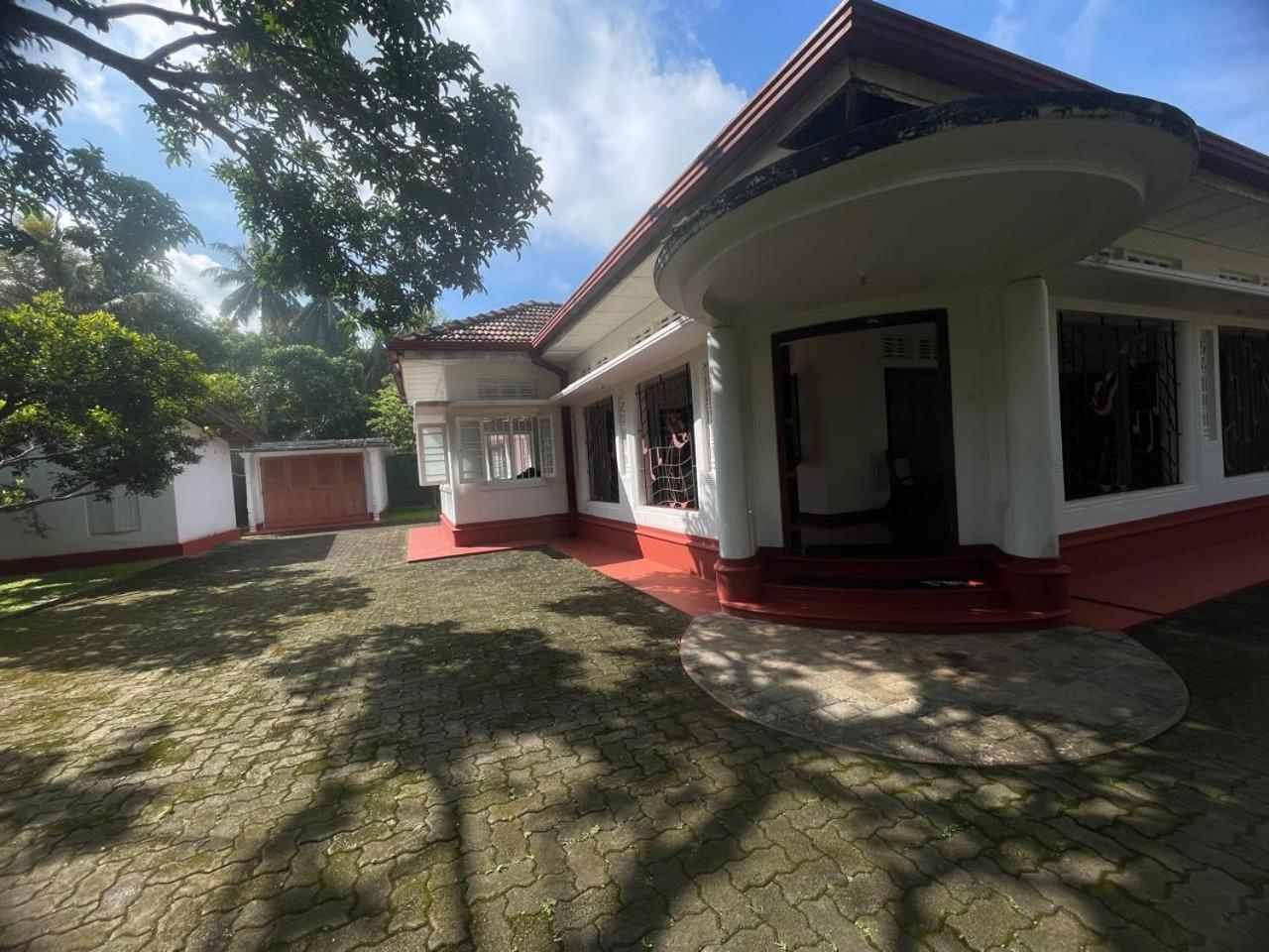 Aspire Leisure Home Ambalangoda  Bagian luar foto
