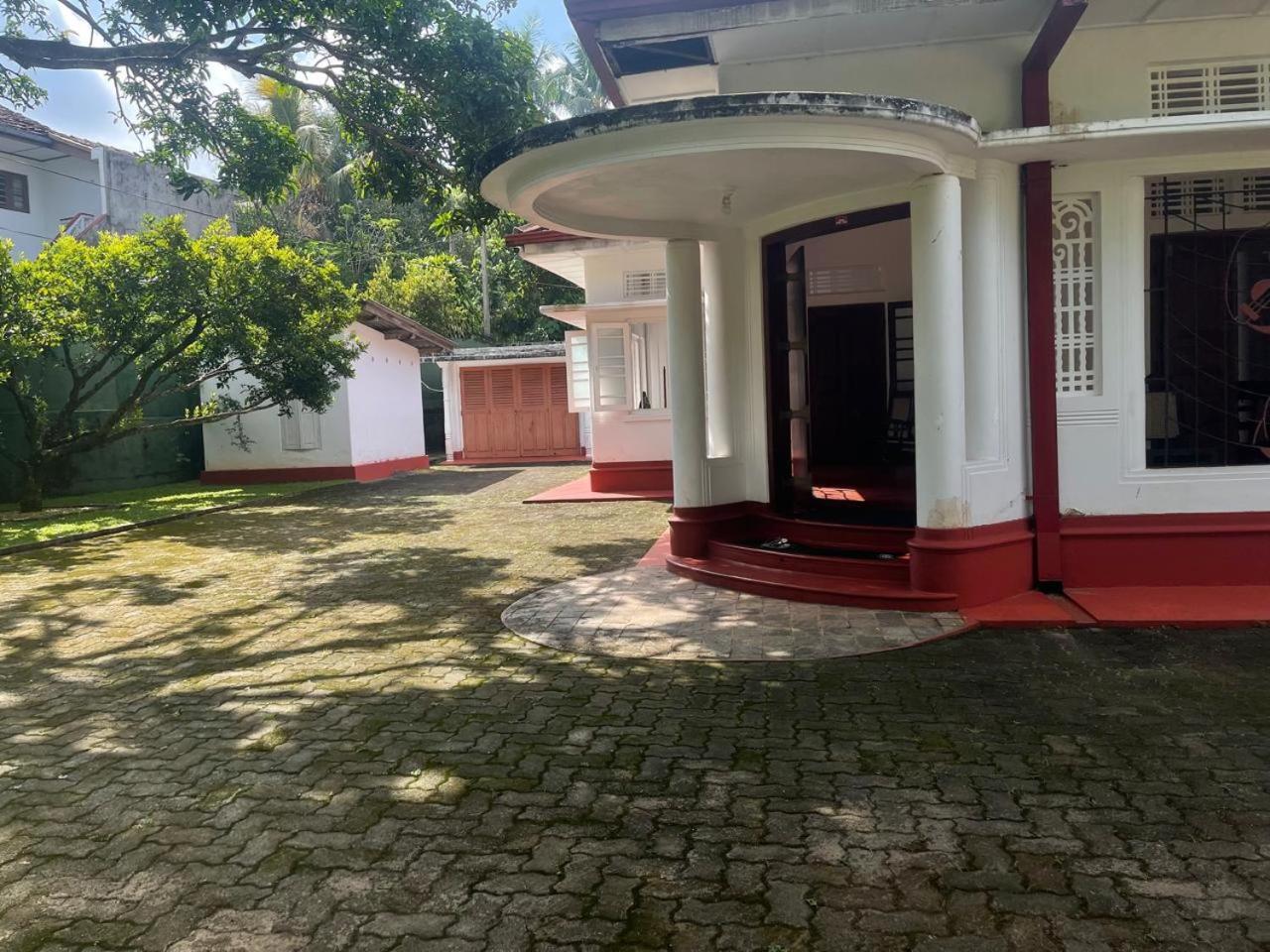 Aspire Leisure Home Ambalangoda  Bagian luar foto