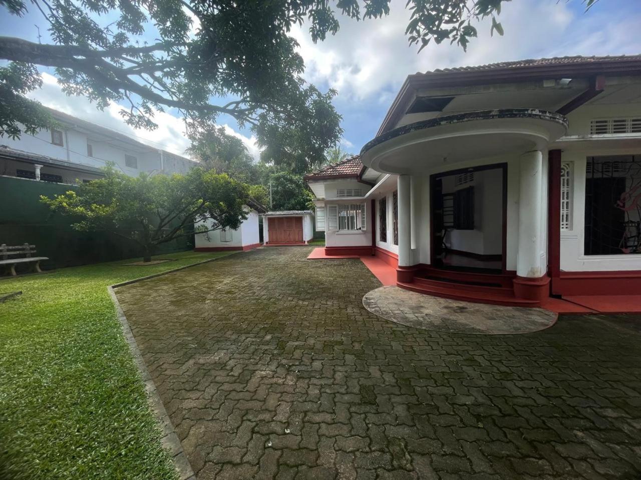 Aspire Leisure Home Ambalangoda  Bagian luar foto