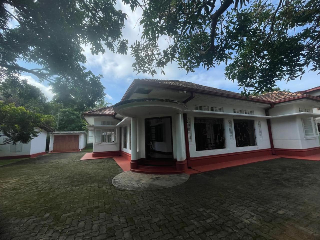 Aspire Leisure Home Ambalangoda  Bagian luar foto