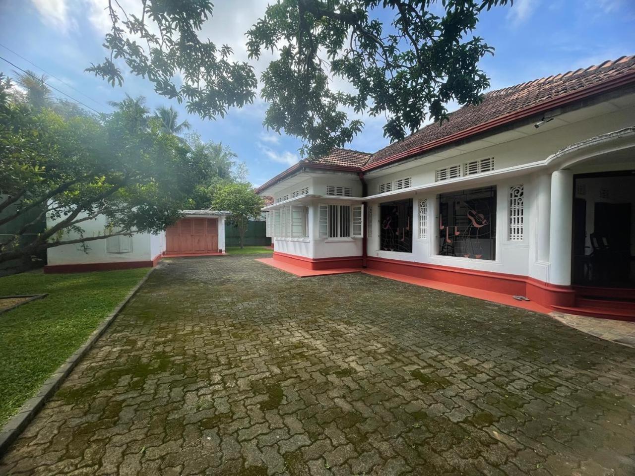 Aspire Leisure Home Ambalangoda  Bagian luar foto